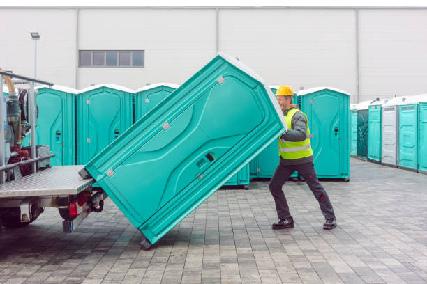 Best Portable restroom trailer rental  in Clinton, IL