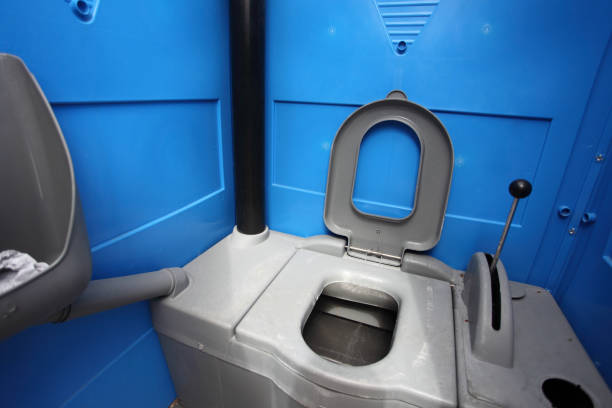 Best Porta potty rental near me  in Clinton, IL