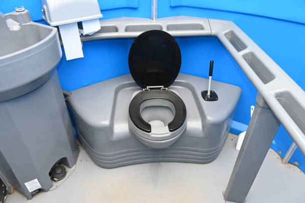 Best Construction site porta potty rental  in Clinton, IL